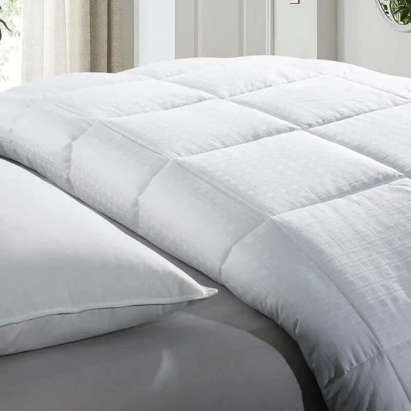 All-Season Down Alternative Comforter designed to bring the luxury-Allen Cozy Haven Store